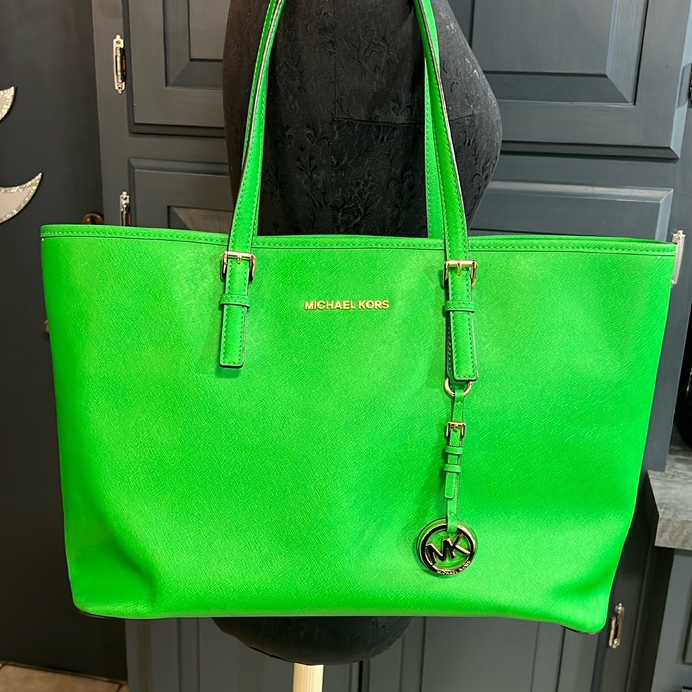 Bright Green Michael Kors Large Jet Set Travel Tote